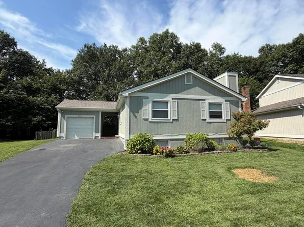 8819 Greenburg Dr, Powell, OH 43065