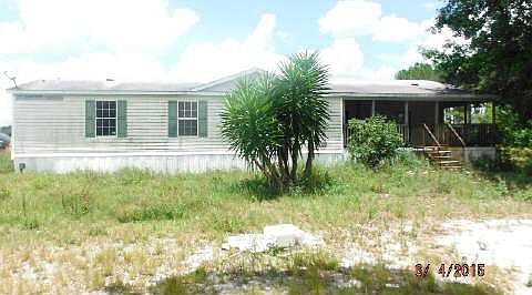 2nd image of 621 N Lake Dr
