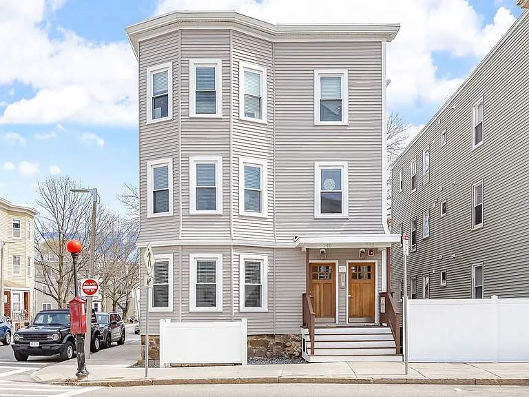 142 Boston St #3 — Photo 17