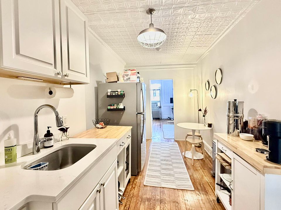 2nd image of 121 Mulberry St #4C