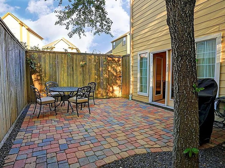 2602 Coastal Greens Dr — Photo 10