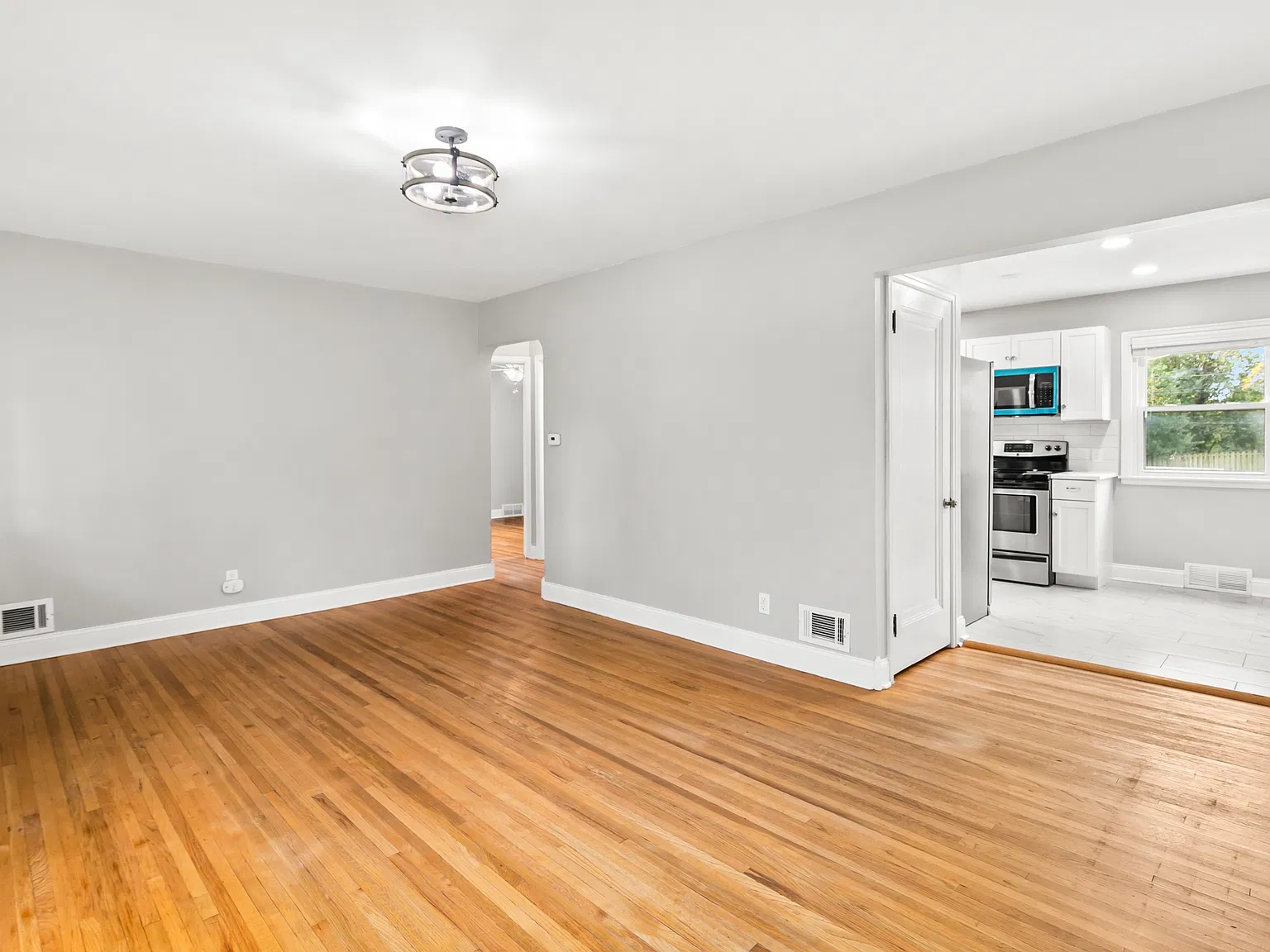 5511 Poppleton Ave — Photo 3