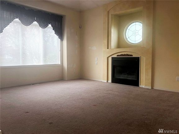 2nd image of 2721 18th St SE