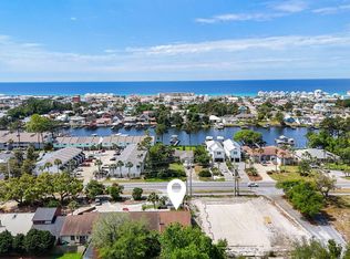 8522 N Lagoon Dr, Panama City Beach, FL 32408