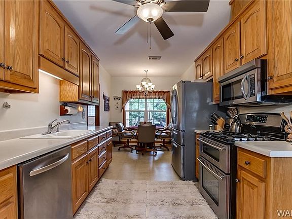 3rd image of 3709 Green Brook Dr