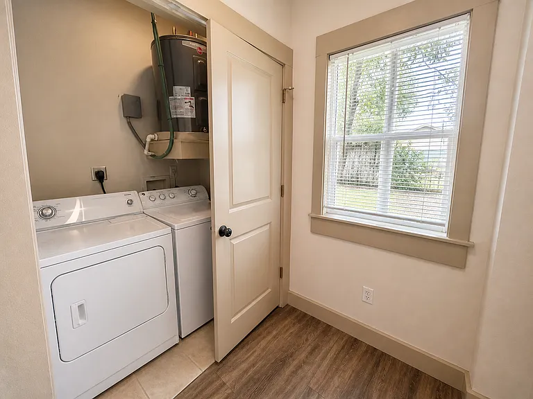4406 Bennett Ave #A — Photo 27