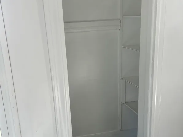 210 W Broad St #1, Tamaqua, PA 18252