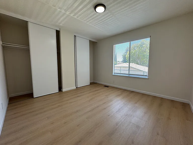669 Balfour Dr — Photo 14