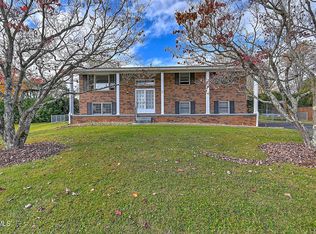 189 Raintree Cir, Bristol, VA 24201