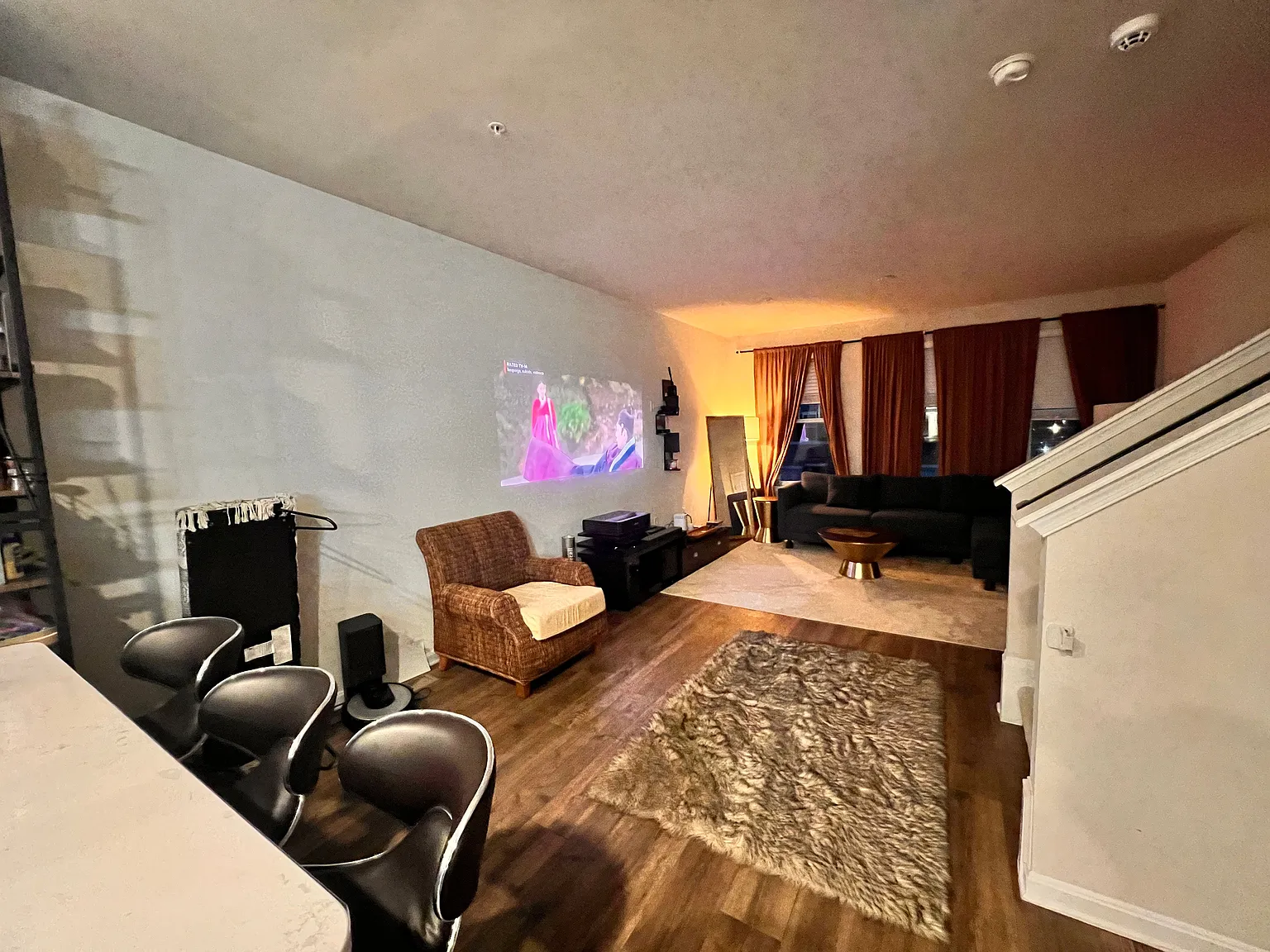 2067 Hinshaw Dr — Photo 2