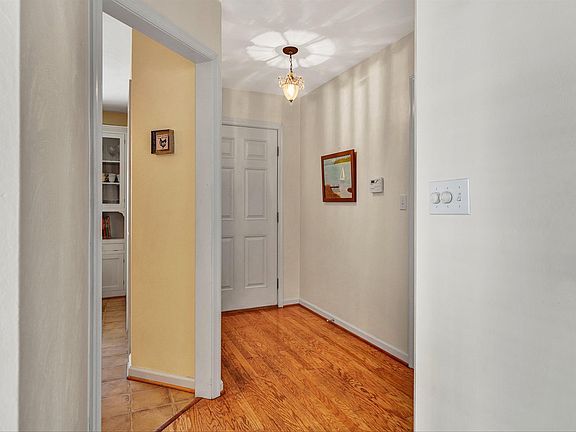 3rd image of 3113 Winterberry Sq
