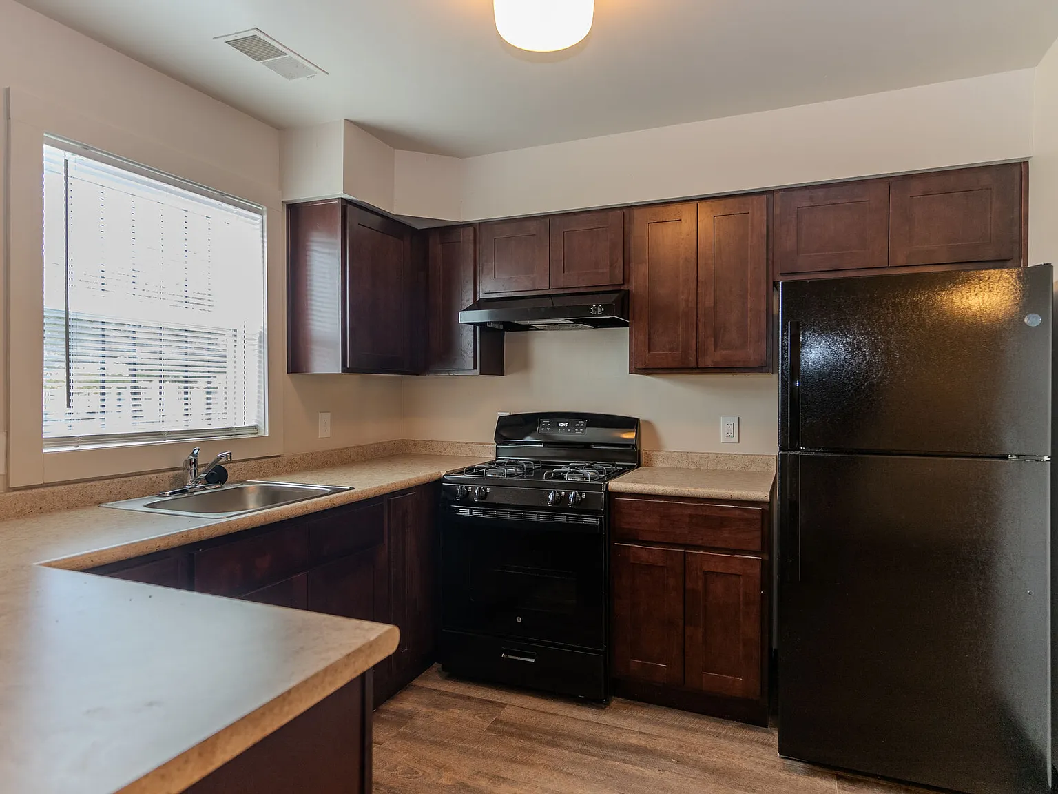 Sharswood Townhouses III — Photo 1