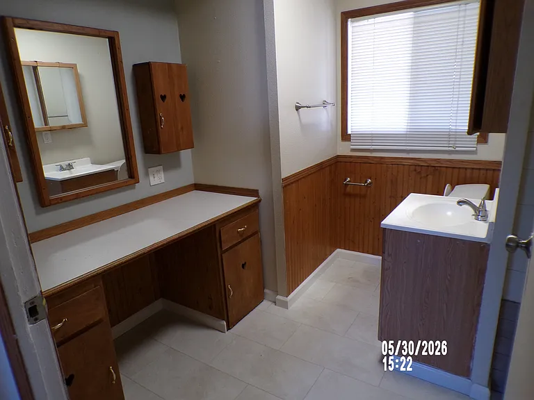 1137 Florence Ave — Photo 5