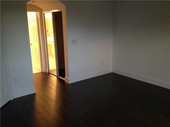 3rd image of 11342 NW 72nd Ter