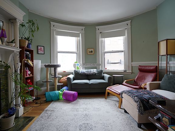 3rd image of 10 Foster St #2