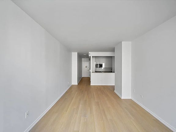 4th image of 75 W End Ave APT R2e