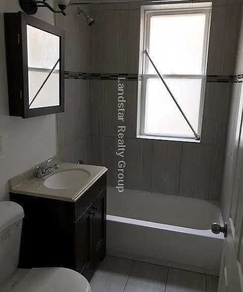 4453 N Hamlin Ave #2 — Photo 2