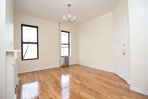 Rented by Nooklyn NYC LLC | media 19