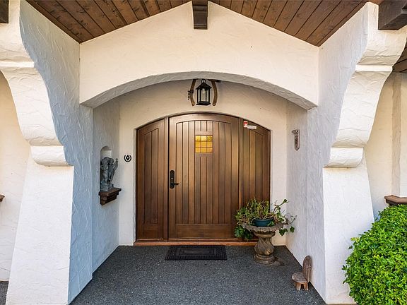 2nd image of 3871 Cactus Pl