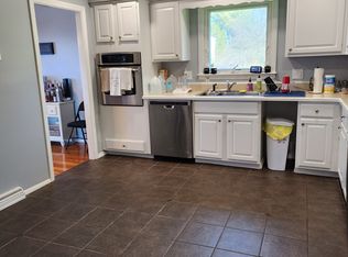 29 Algonquin Dr, Middletown, RI 02842