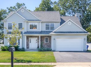 84 Fortune Ct, Toms River, NJ 08755