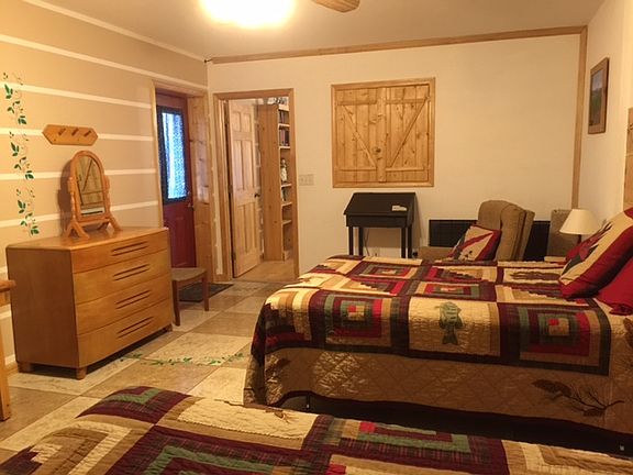 Lower level BR 2 full beds