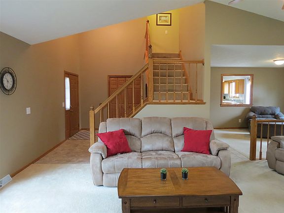 3rd image of 4665 Stone Haven Ct