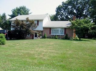 59 Holly Dr, Leola, PA 17540