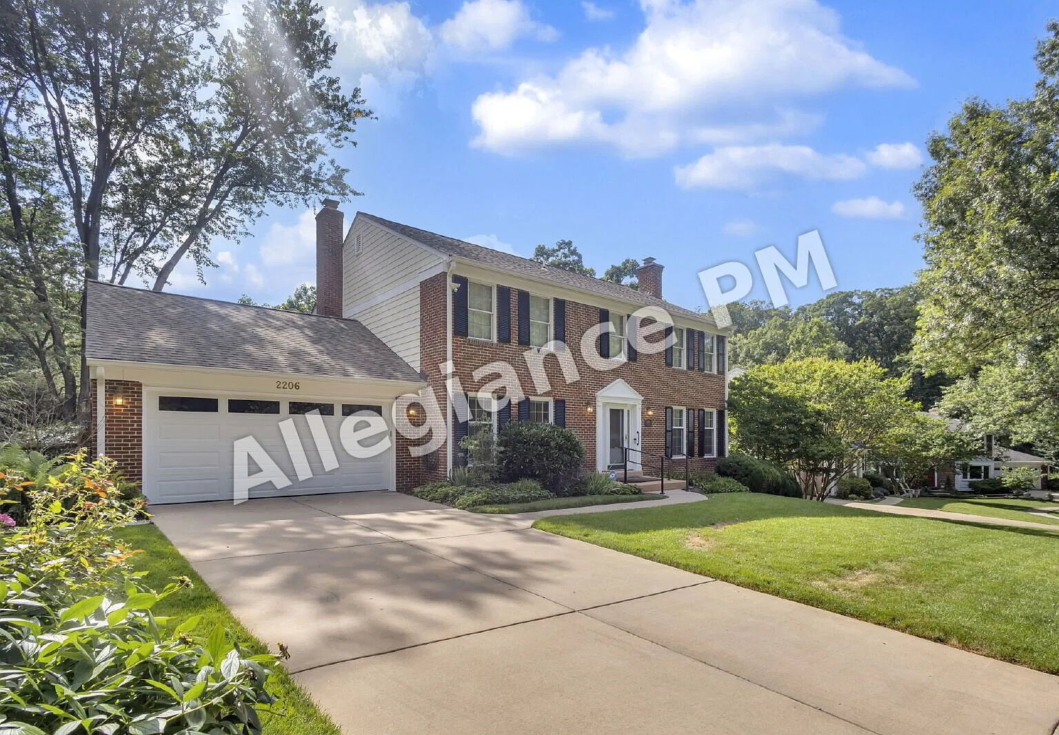 2206 Fort Ward Pl — Photo 4