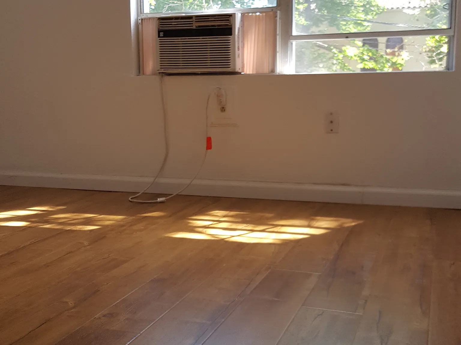 2 bed, 500 sqft, $1,450 — Photo 3