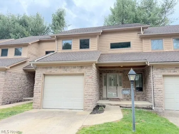 526 Oakdale Dr, Dover, OH 44622