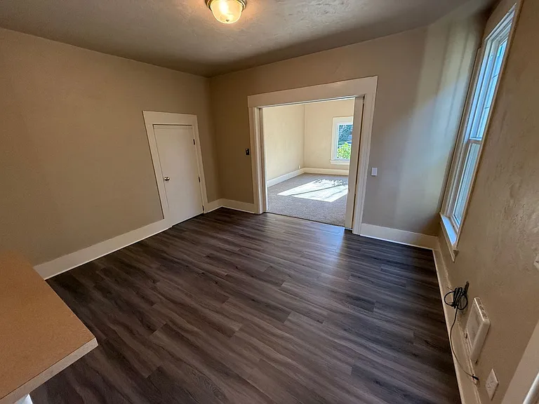 10th St. 11 Plex — Photo 9