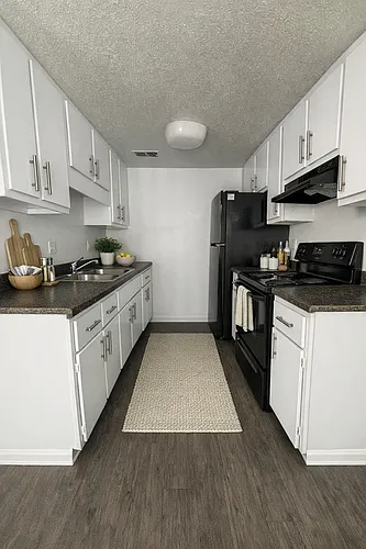 The Stratford Apartments Photo 1