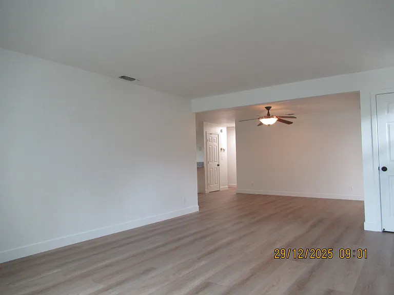 2 bed, 2.0 bath, 980 sqft, $2,200 — Photo 14
