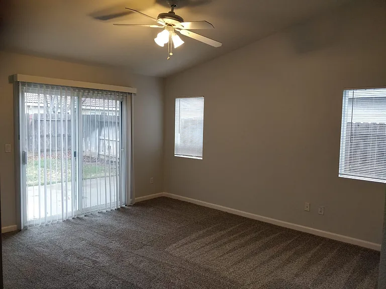 7001 Bolzano Way — Photo 7