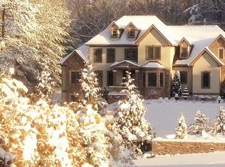 57 Glen Trillium Dr, Fletcher, NC 28732