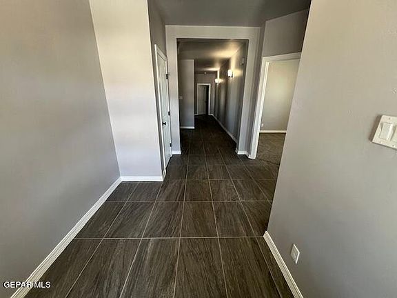 2nd image of 7417 Scarlet Oak Pl