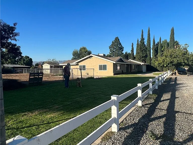 1192 Man O War Dr — Photo 21