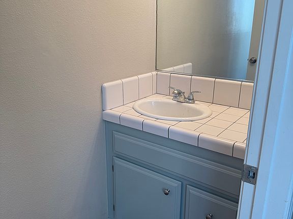 5th image of 18439 Arline Ave APT B