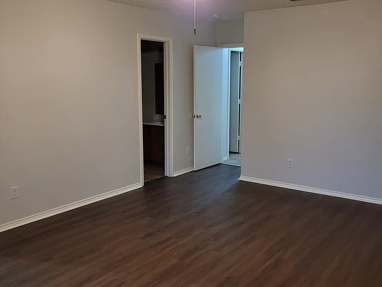 2608 Plantation Dr — Photo 23