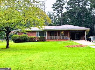 155 Austin Dr, Fayetteville, GA 30214