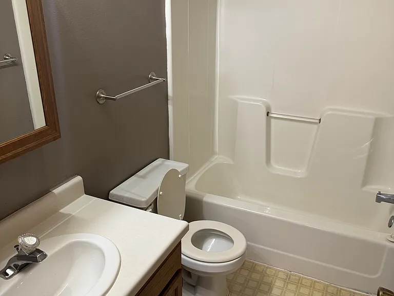 417 N Main St #204 — Photo 4