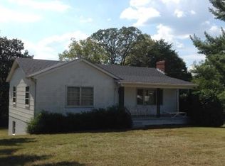 4177 River Rd, Hickory, NC 28602