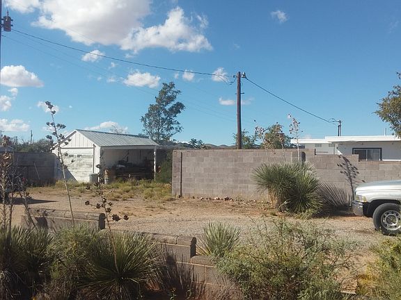 5th image of 1875 Meade Ave