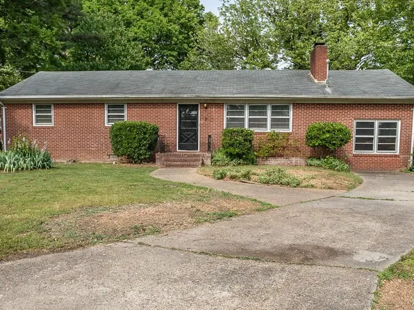 9 Tuckahoe Drive, Newport News, VA 23606