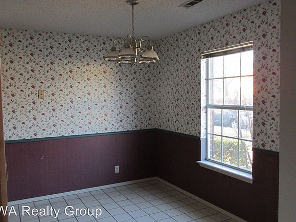 5th image of 1404 Camellia Dr #B