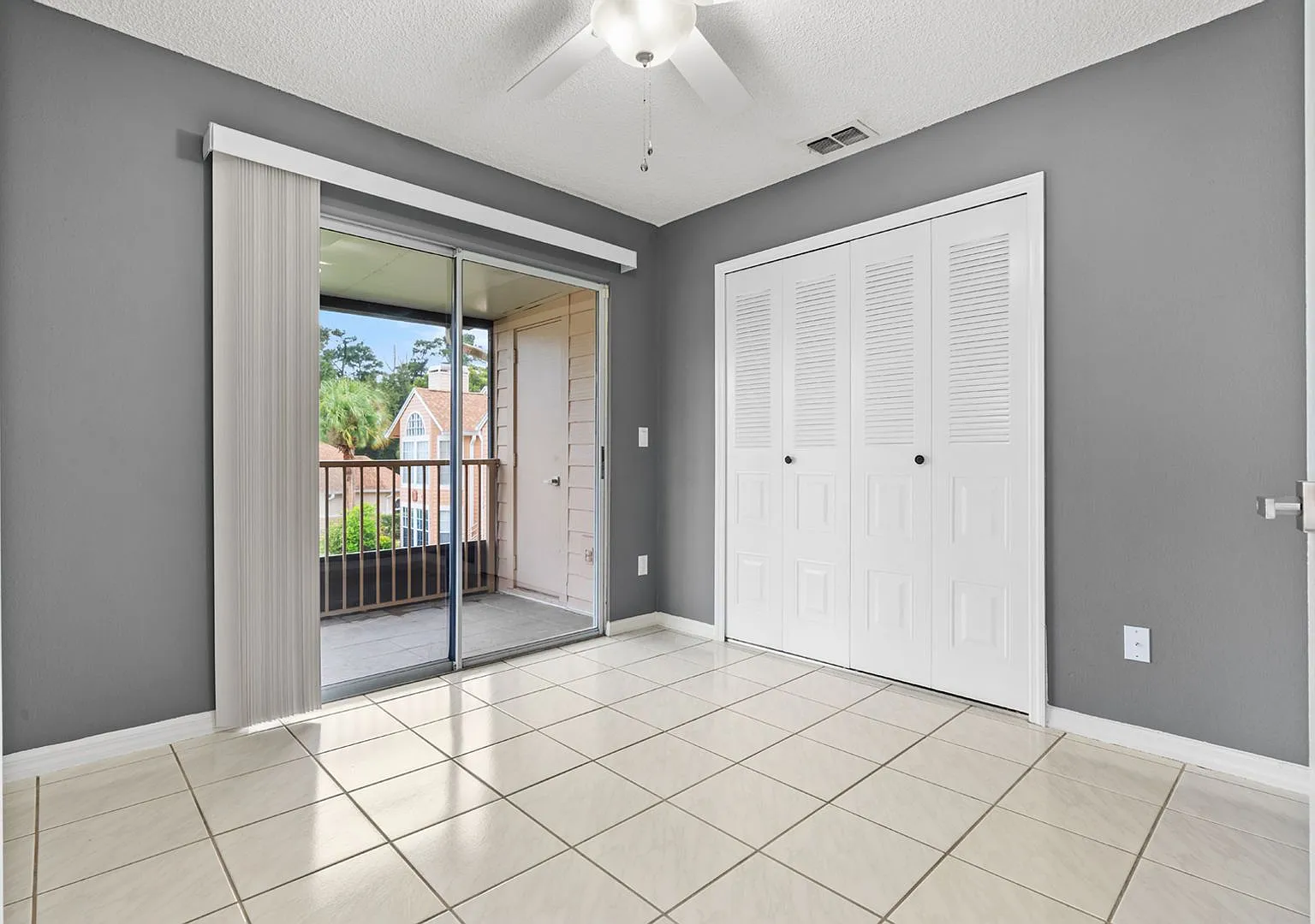 3 bed, 1138 sqft, $1,695 — Photo 4