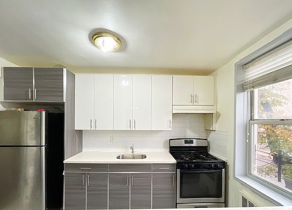 2nd image of 1745 E 15th St #1