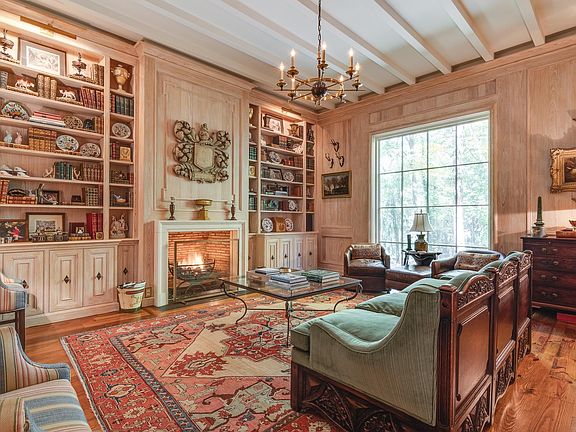 5th image of 6085 Blakely Dr