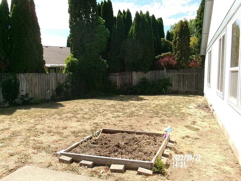 1431 SW Birdie Dr — Photo 18